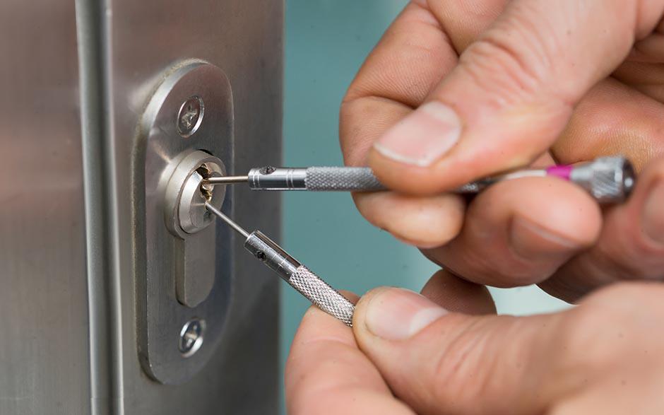 ouverture de porte claquée serrurier Paris 5